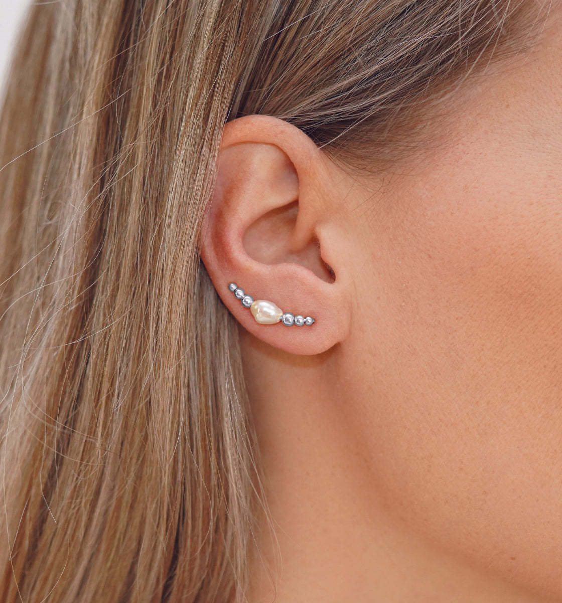 Nubecita Ear Climber