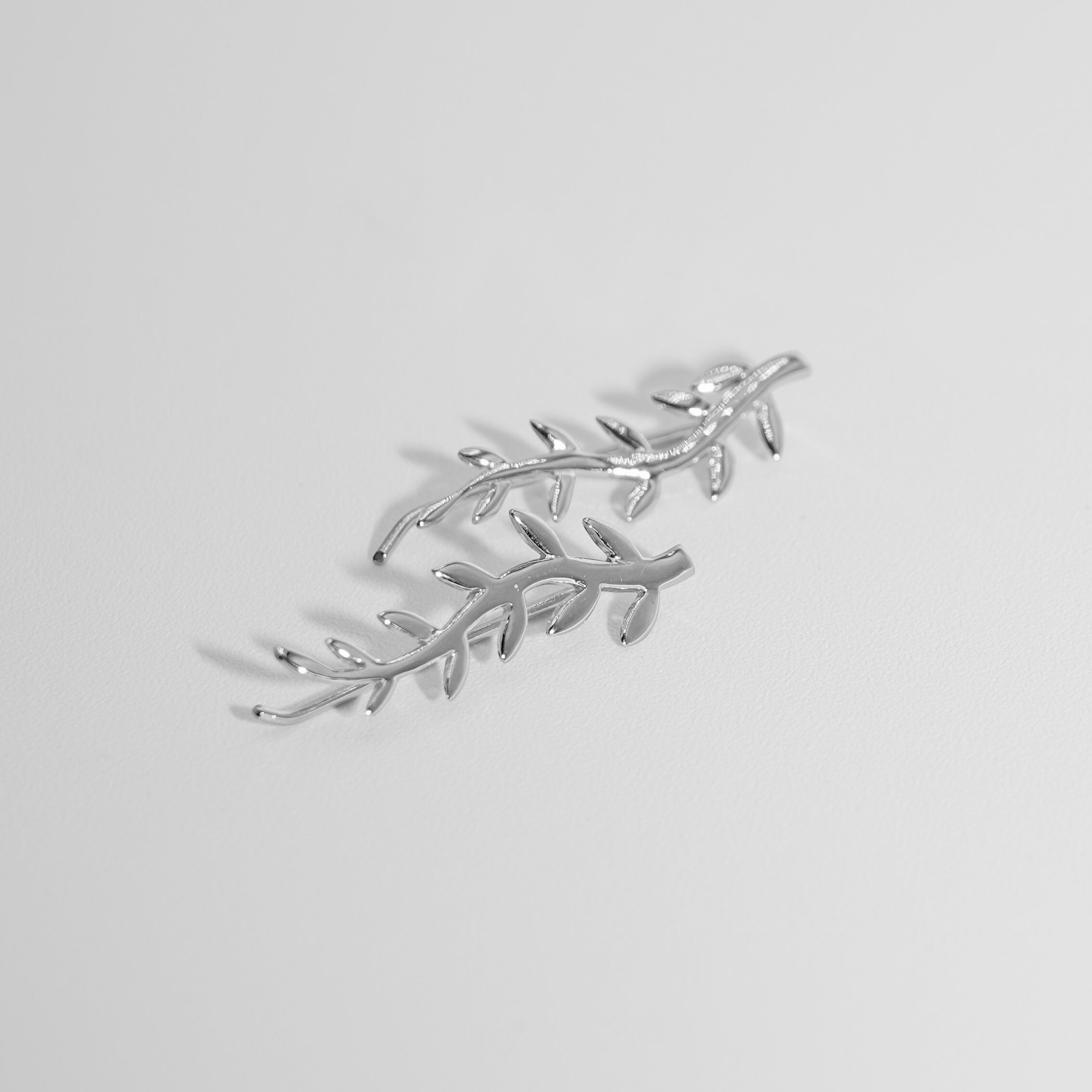 Olive Ear Climber
